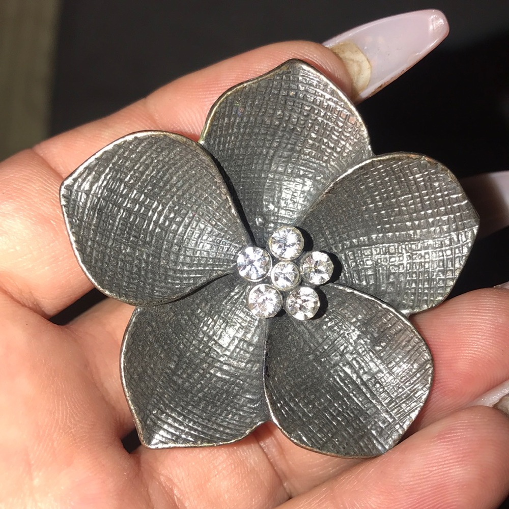 Ring - Picture 3 of 3